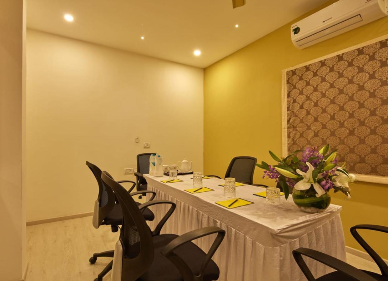 Regenta Inn Indiranagar Bangalore Bagian luar foto