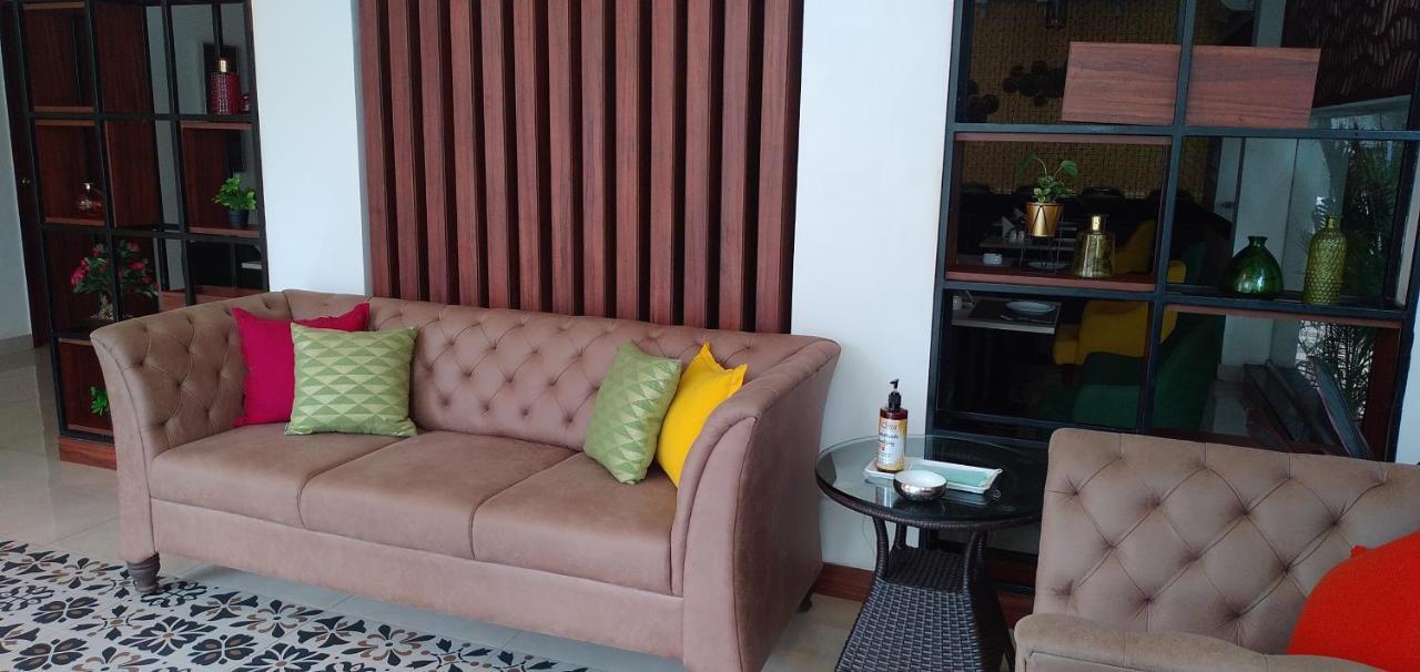Regenta Inn Indiranagar Bangalore Bagian luar foto