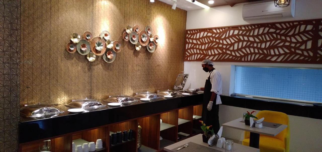 Regenta Inn Indiranagar Bangalore Bagian luar foto