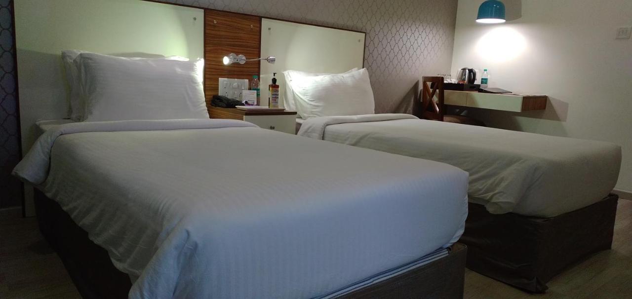 Regenta Inn Indiranagar Bangalore Bagian luar foto
