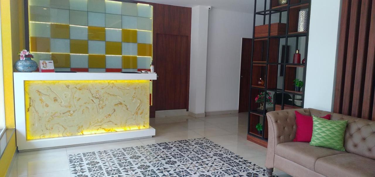 Regenta Inn Indiranagar Bangalore Bagian luar foto